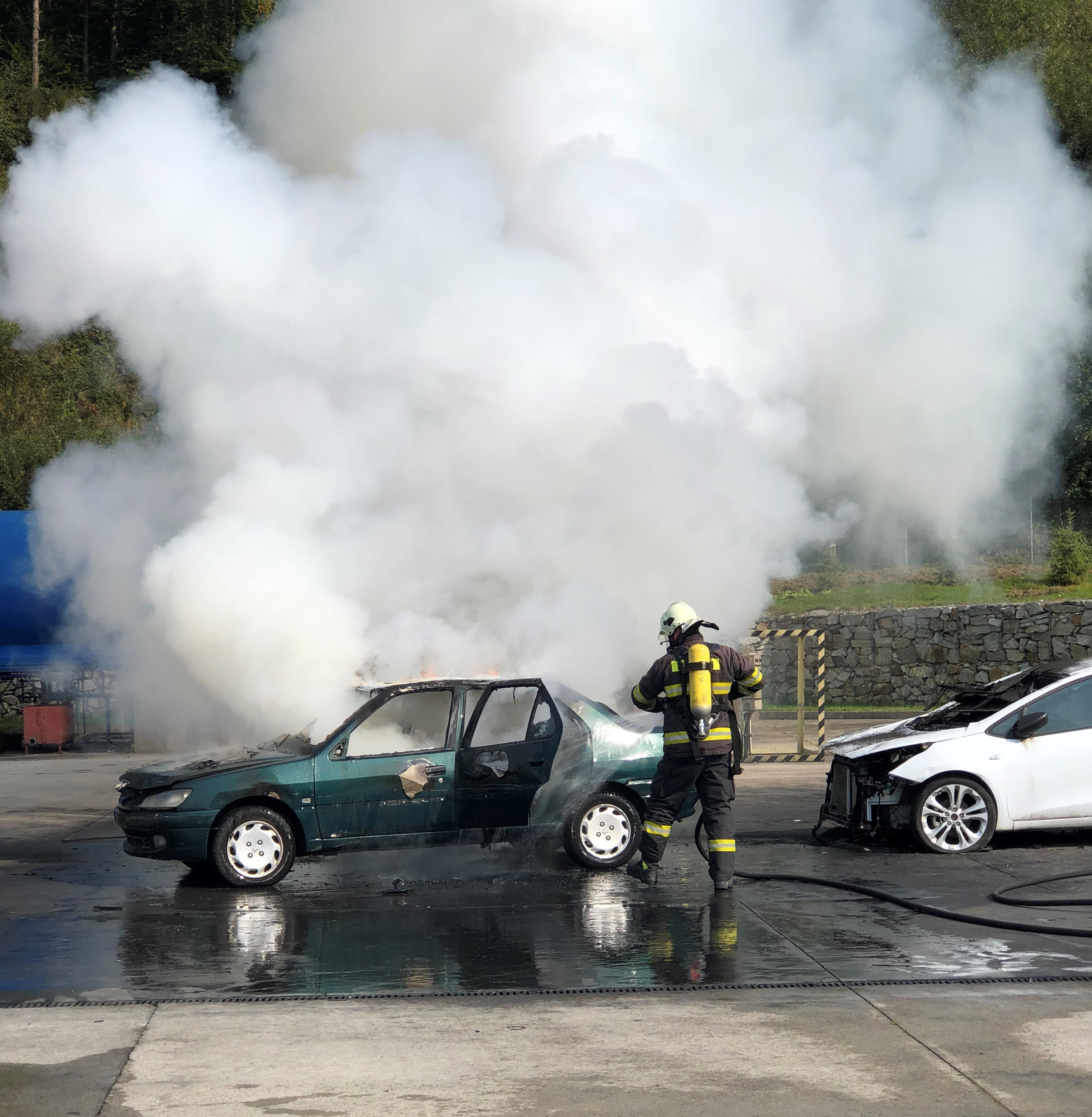 08102021 TS poziar automobilu 01